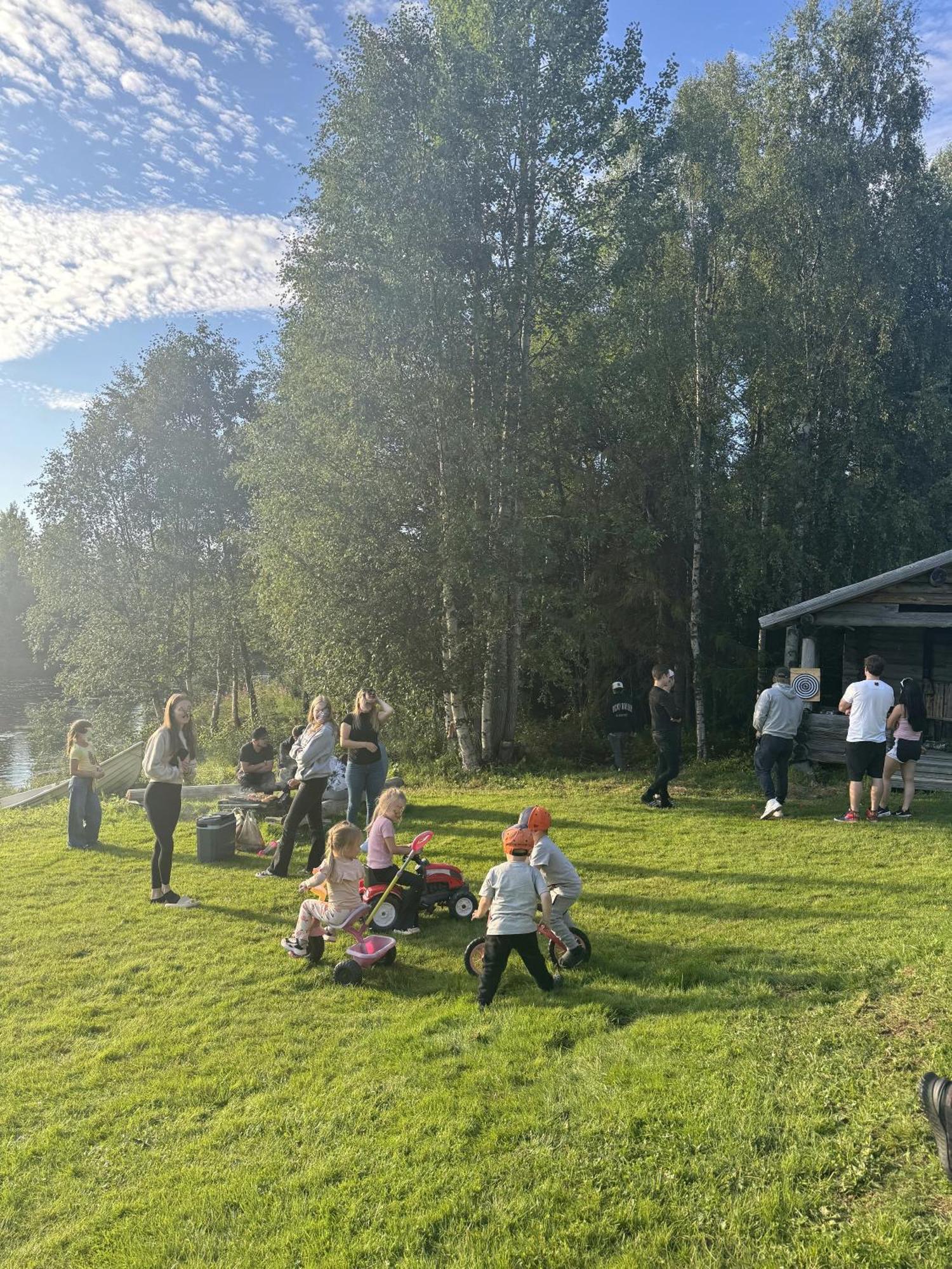 Lapin Villa Hiisi Joen Rannalla Ranua Eksteriør bilde